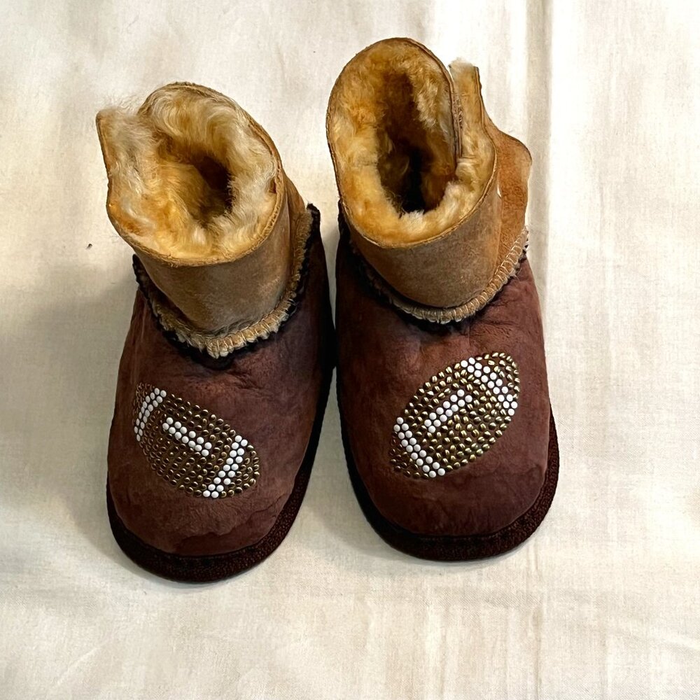 NWOT - baby football slippers-Bulrushes